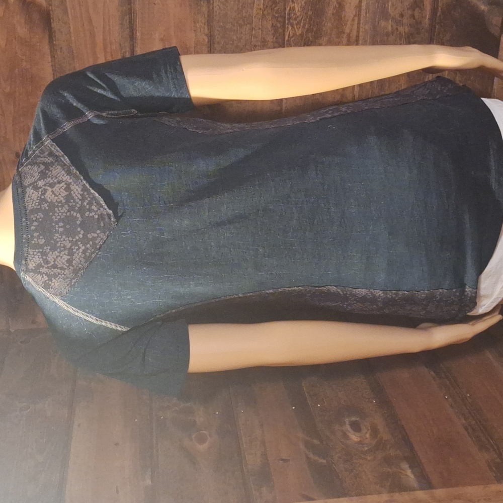 Affliction blouse - Picture 3 of 3